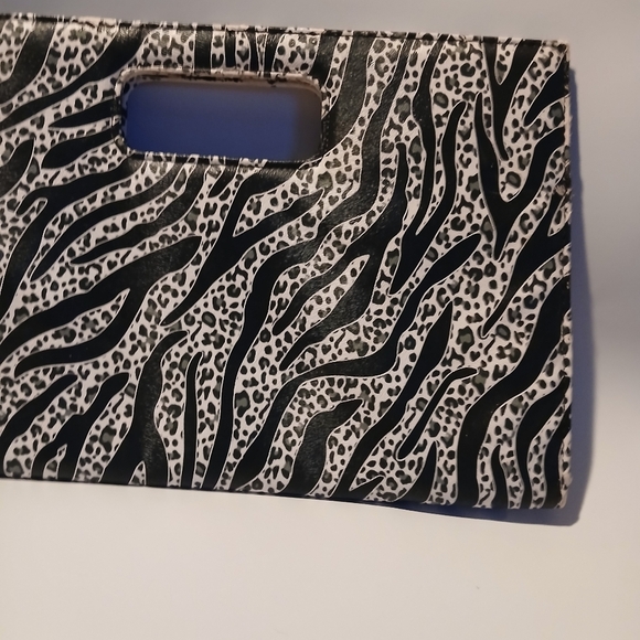 Zebra Print Clutch. Magnetic Snap Closures. - Picture 3 of 8